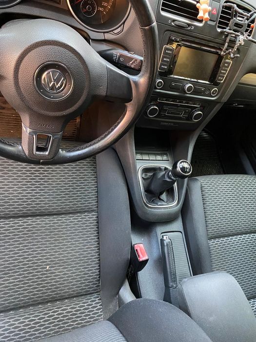Volkswagen Golf 6 - 1.6 diesel - an 2010
