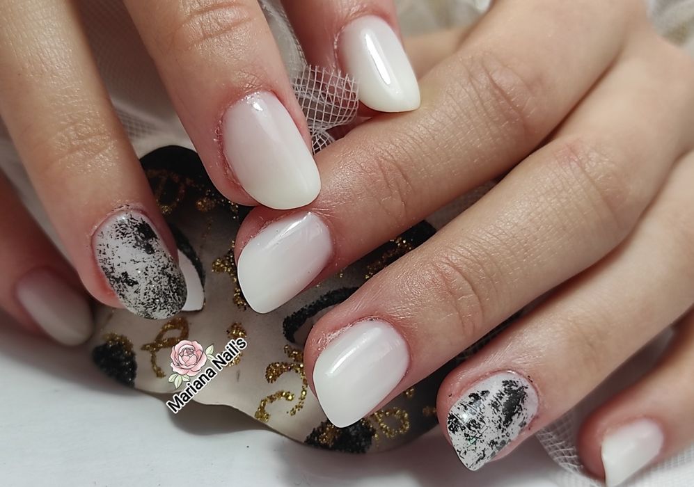 Servicii manichiură