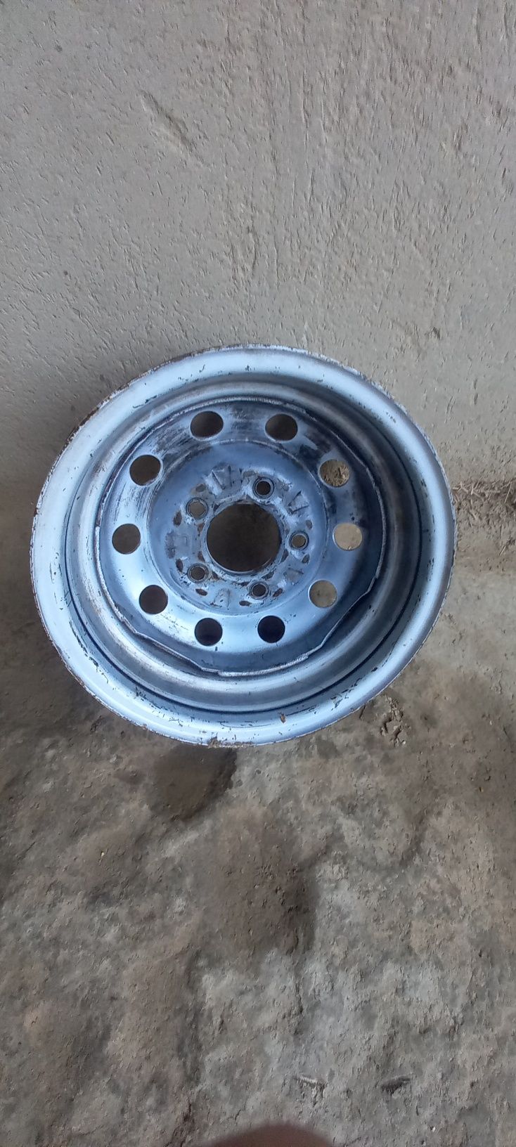 Diska 15 sotiladi