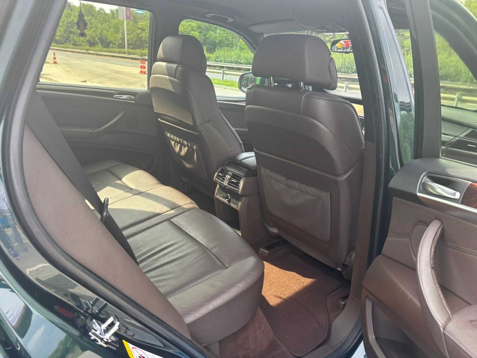 BMW X5 E70 4. 8i V8
