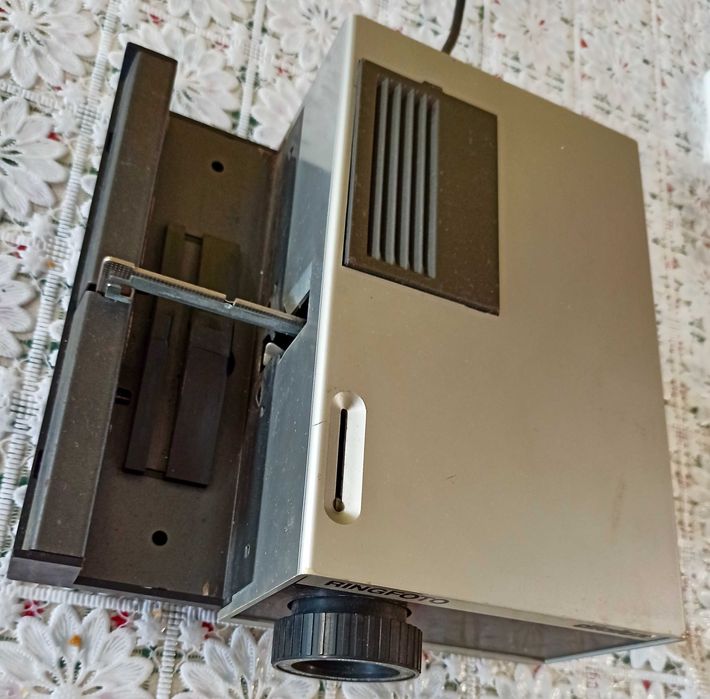 Диапроектор за диапозитиви