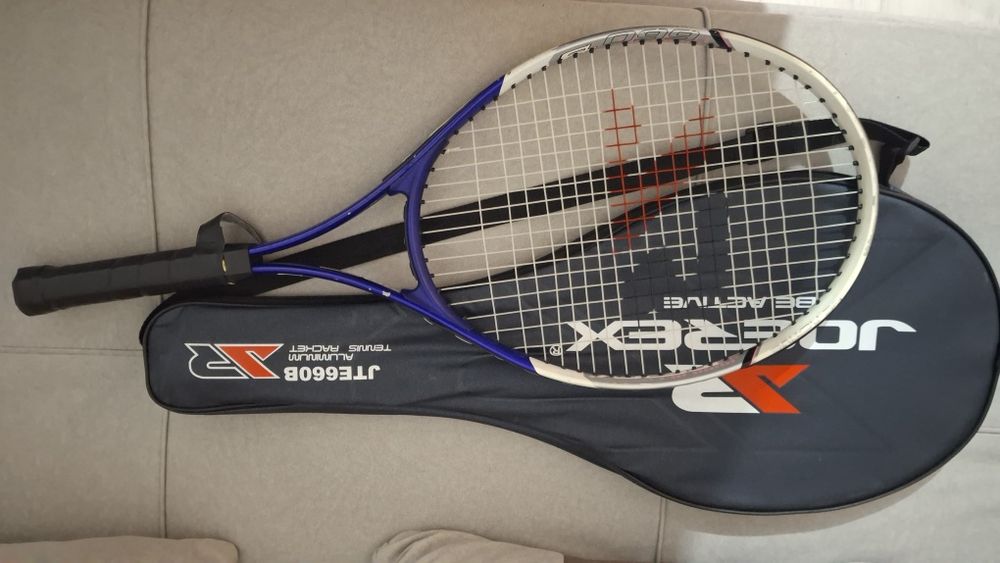 Срочно продам теннисный ракетка