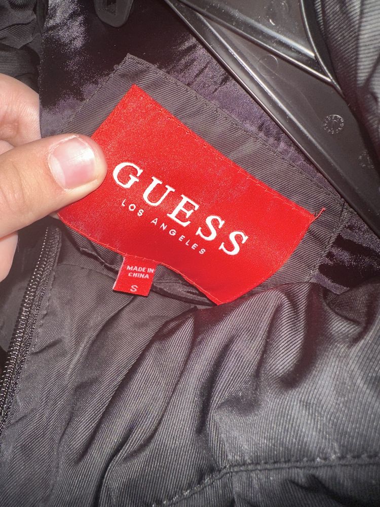 Пухено яке Guess