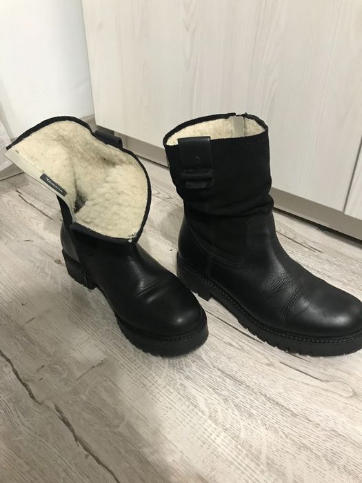 Ghete Tamaris piele