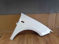 Aripa Fata Dreapta Seat Ibiza An 2008-2012 (LB9A (Alb))