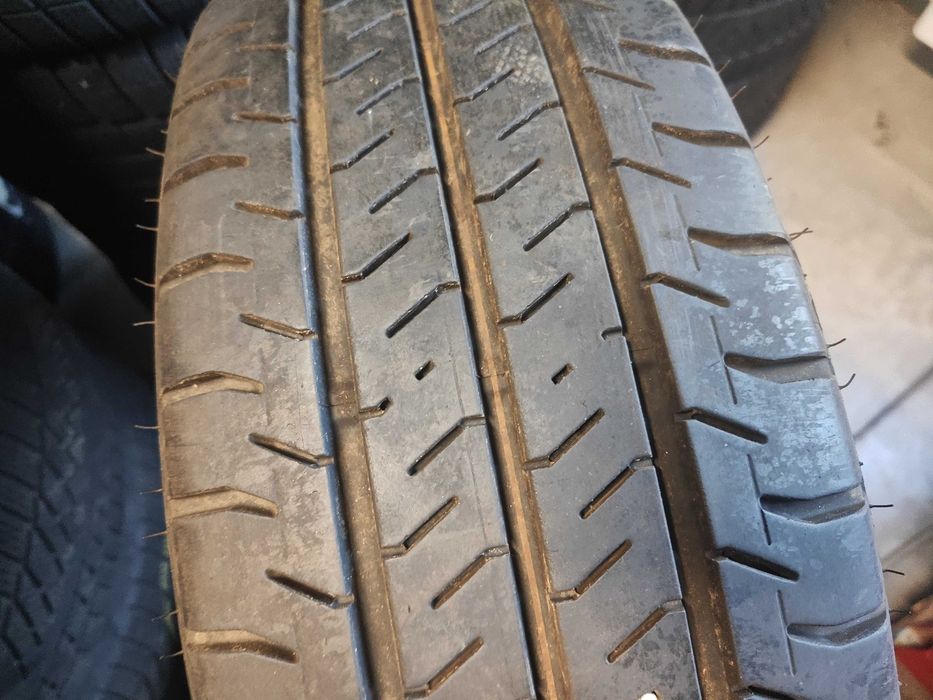 4бр.летни гуми 215/60/17C Falken