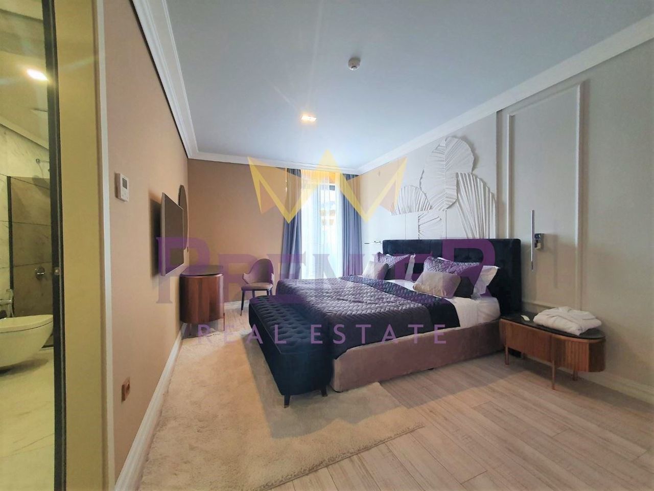 Продава се Двустаен апартамент в к.к. Слънчев ден - 156 кв.м за 2747 €/кв.м - Снимка #4