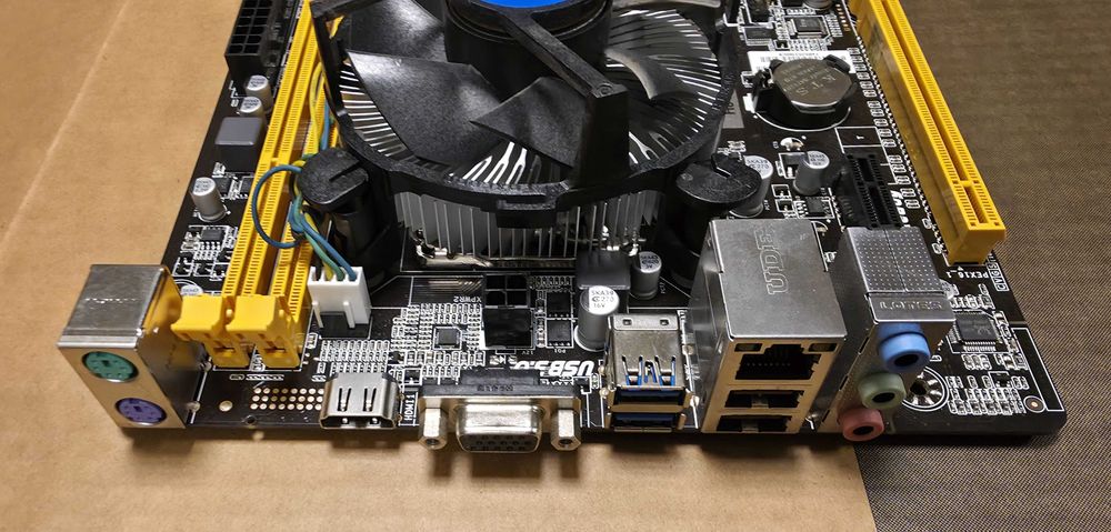 Kituri placa de baza socket 1150 + procesor Core i3-4170 + cooler