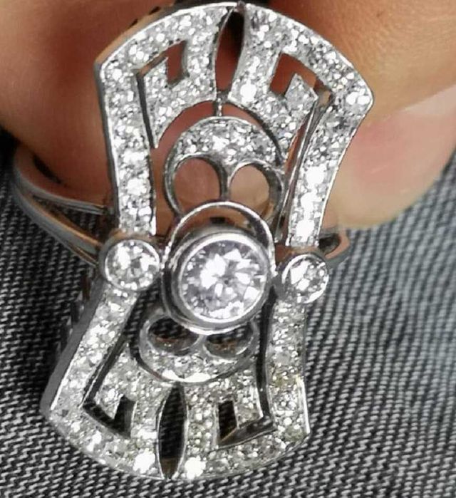 Inel superb ArtDeco din aur alb de 14K si diamante naturale