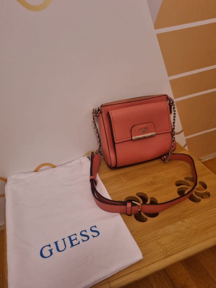 Guess розова чанта