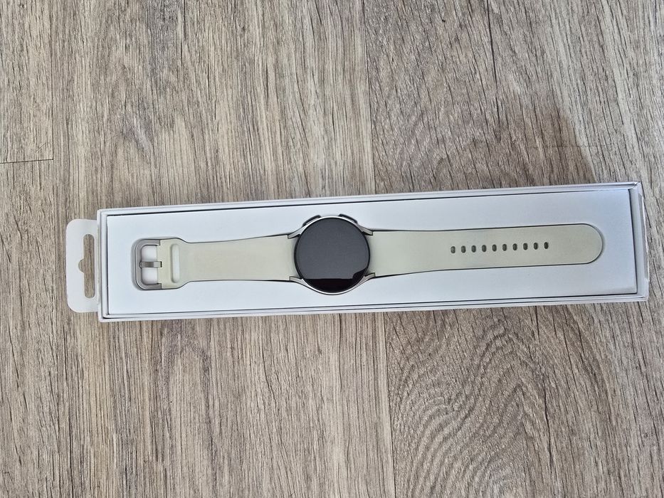 Продаю Samsung Galaxy Watch 6 (40 мм)