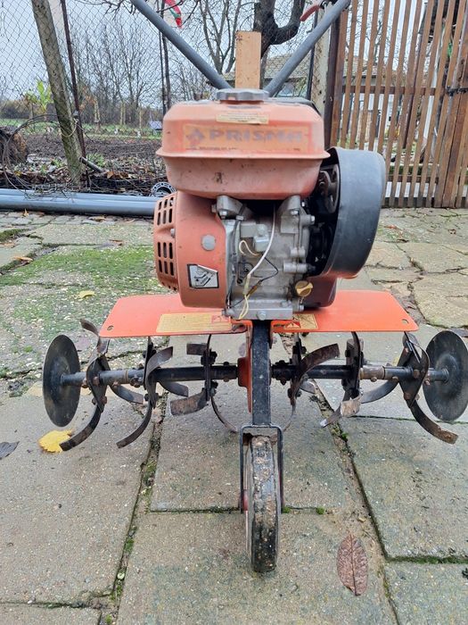 Продавам мотофреза..