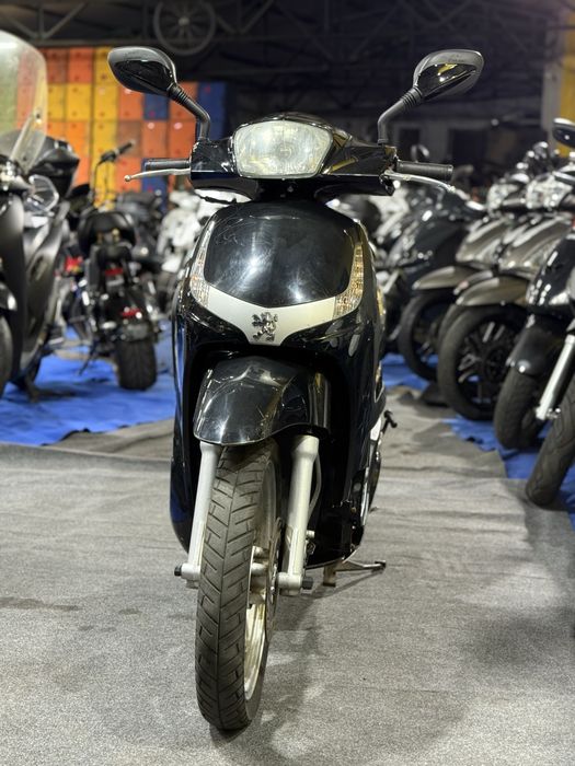 Peugeot tweet 25km/h 50cc