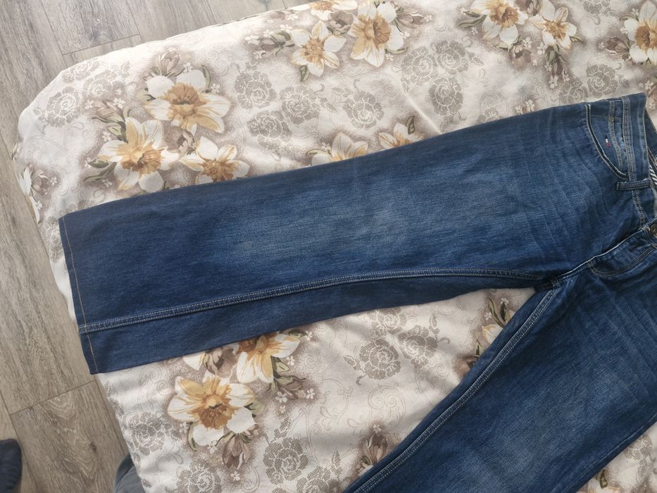 Blugi PIERRE CARDIN ,originali