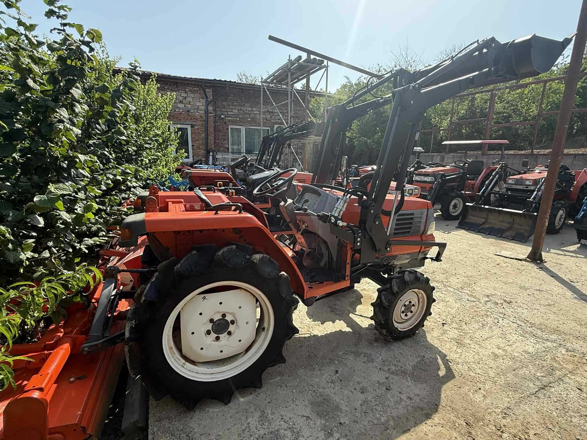 Челен товарач KUBOTA GL240 4x4