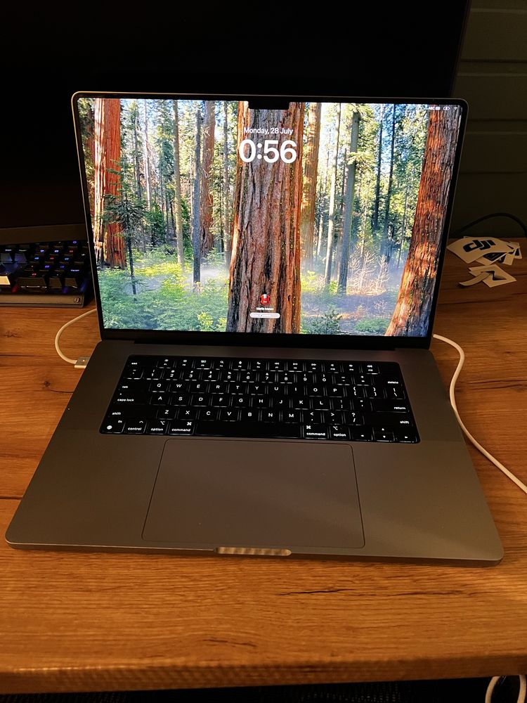 Mac Book pro m1 16”