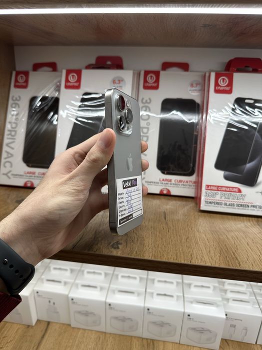 Iphone 15 pro Natural 128gb CH/A 86%