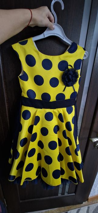 Платье на девочку