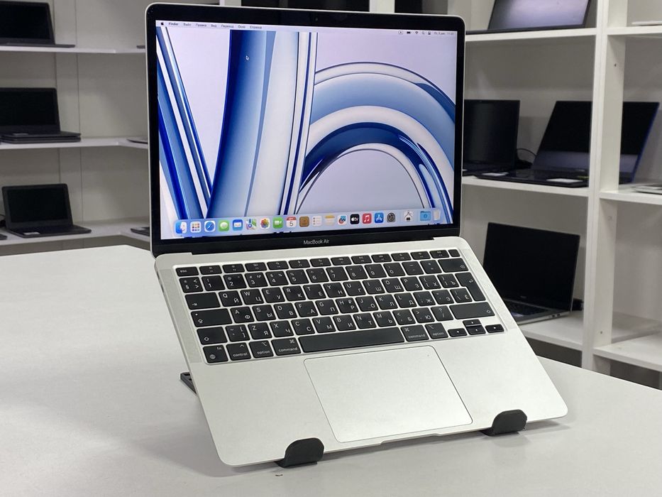Ноутбук Apple MacBook Air 13 2020    - 13.3 2K/Apple M1/8GB/SSD 256GB