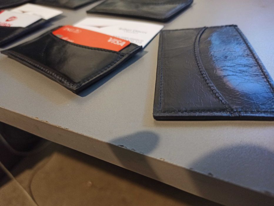 Port card piele naturala negru