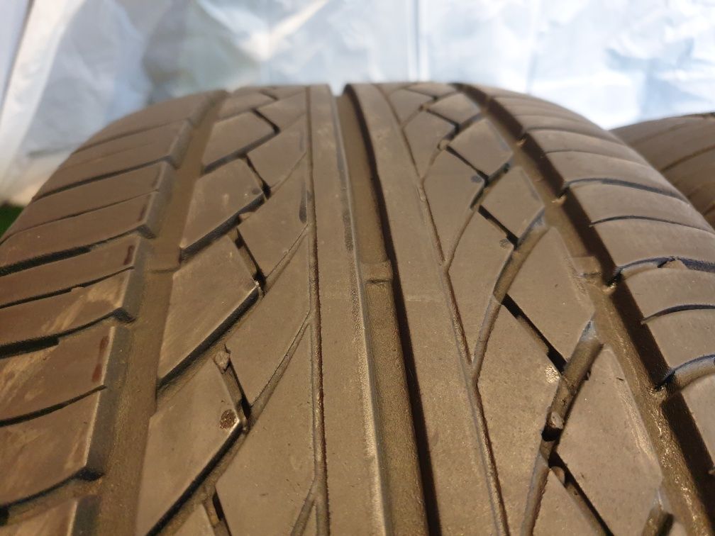 255 60 r18 kumho