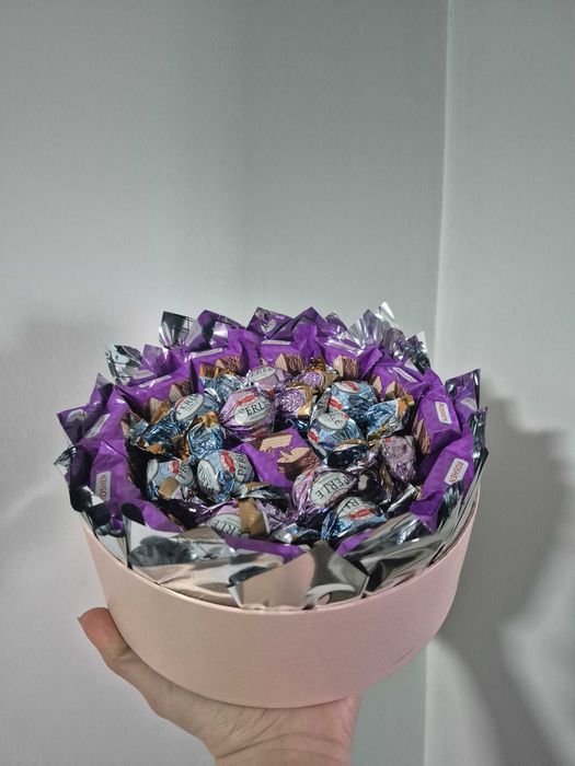 Cadouri la comanda. Buchete si compozitii dulci