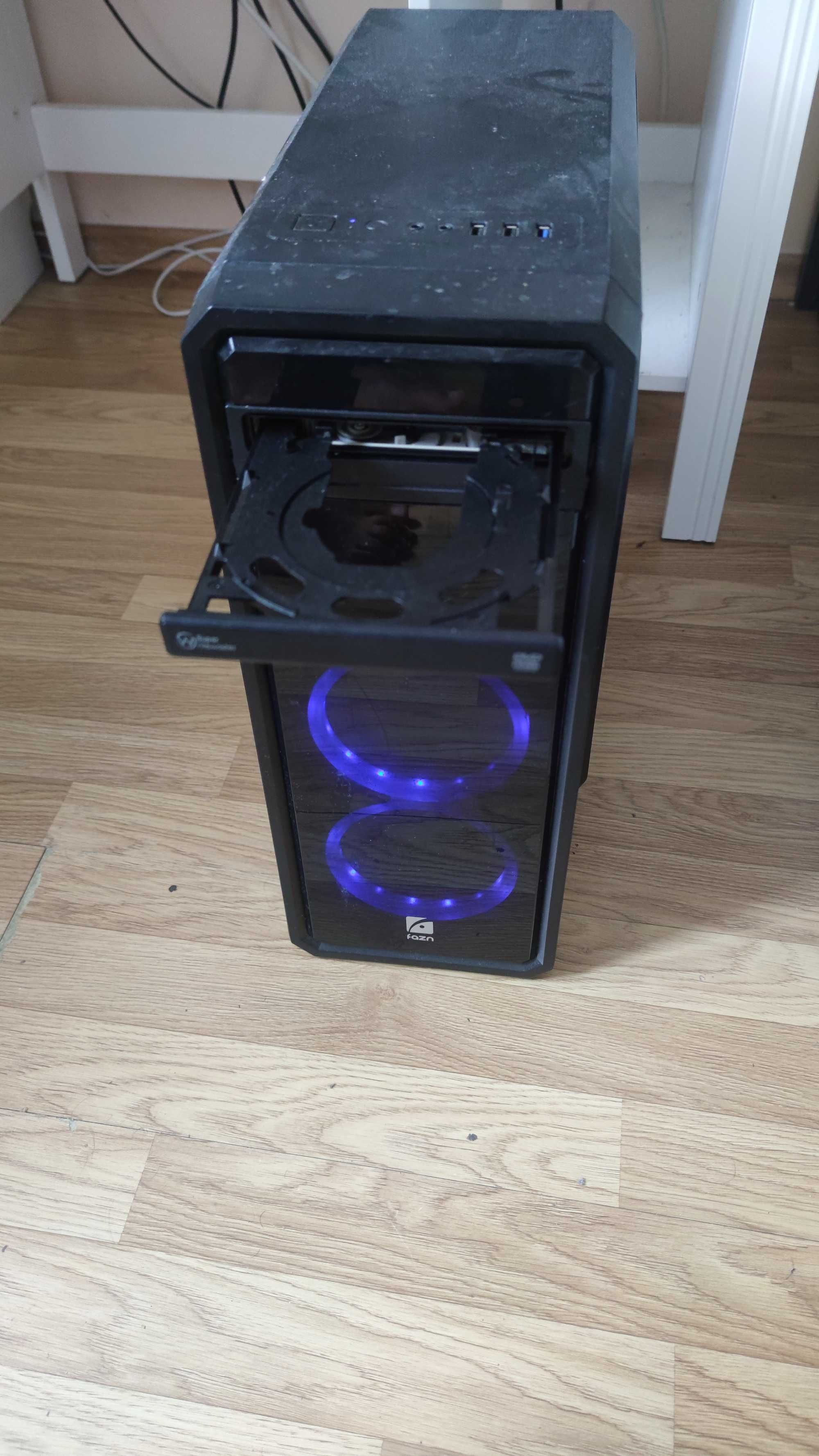 Desktop компютър
