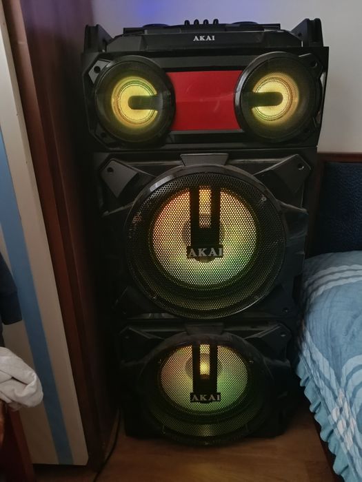 Vând boxa Akai ABTS-T1203