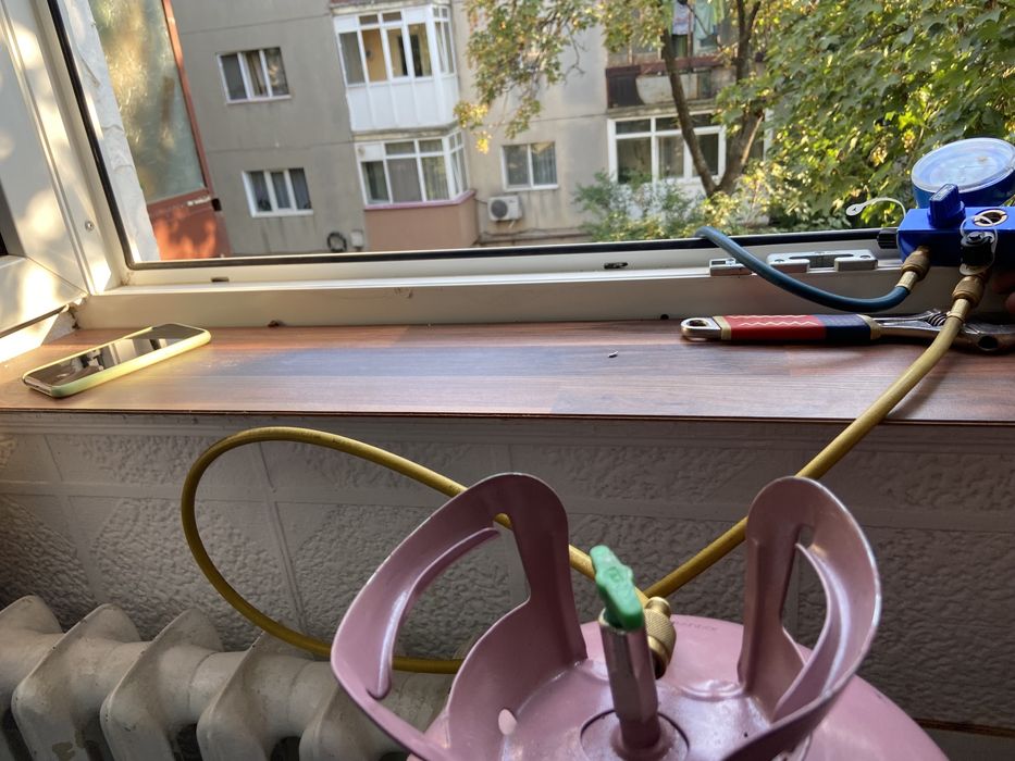 Incarcare cu Freon