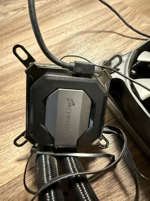 Corsair Hydro H100i Cooler PC