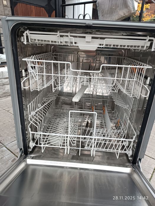 Съдомиялна за полувграждане miele