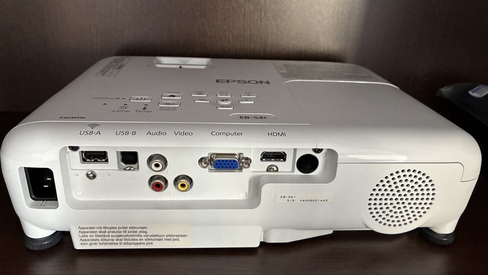 Videoproiector Epson EB-S41