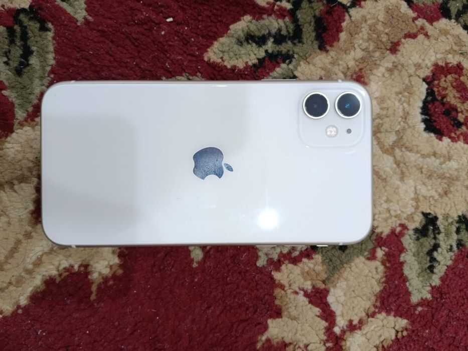 Айфон 11 емкость72 64 Гб