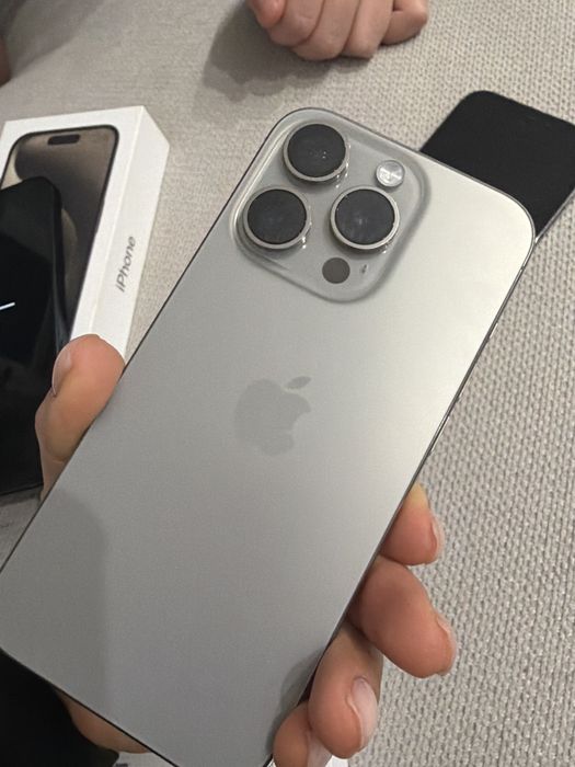 Продам Iphone 15 pro