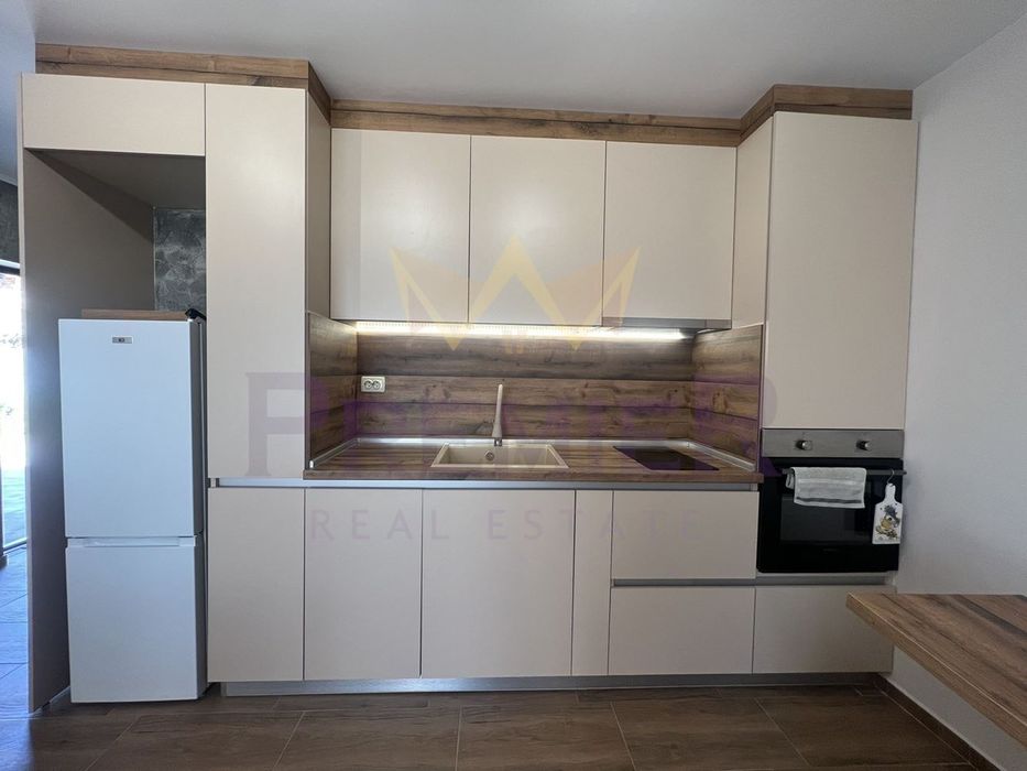 Дава се под наем Двустаен апартамент в Варна, Бриз - 70 кв.м за 600 € - Снимка #6