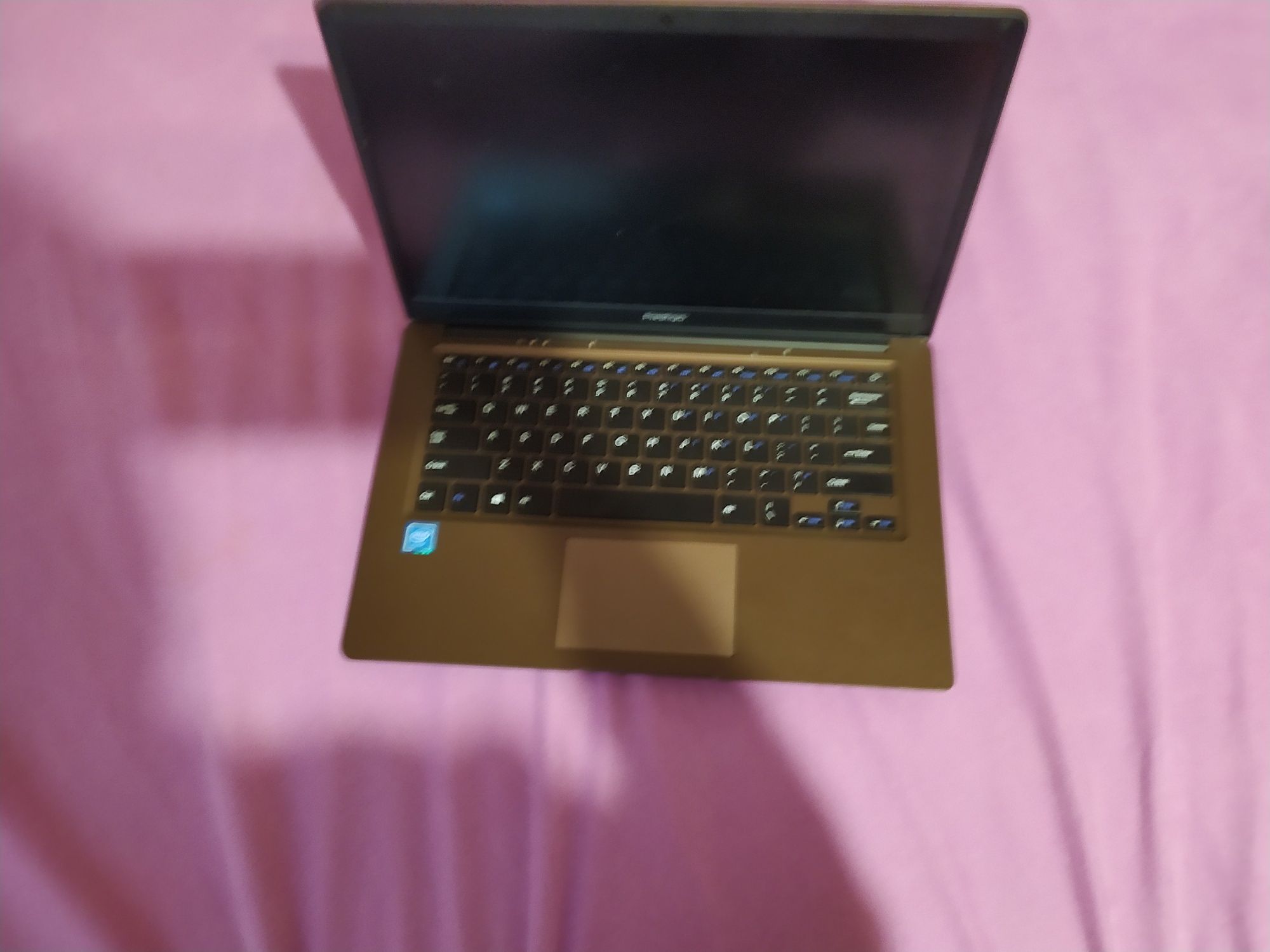 Laptop prestigio