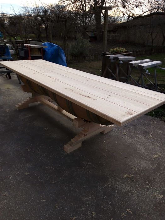 Маса от френско буре