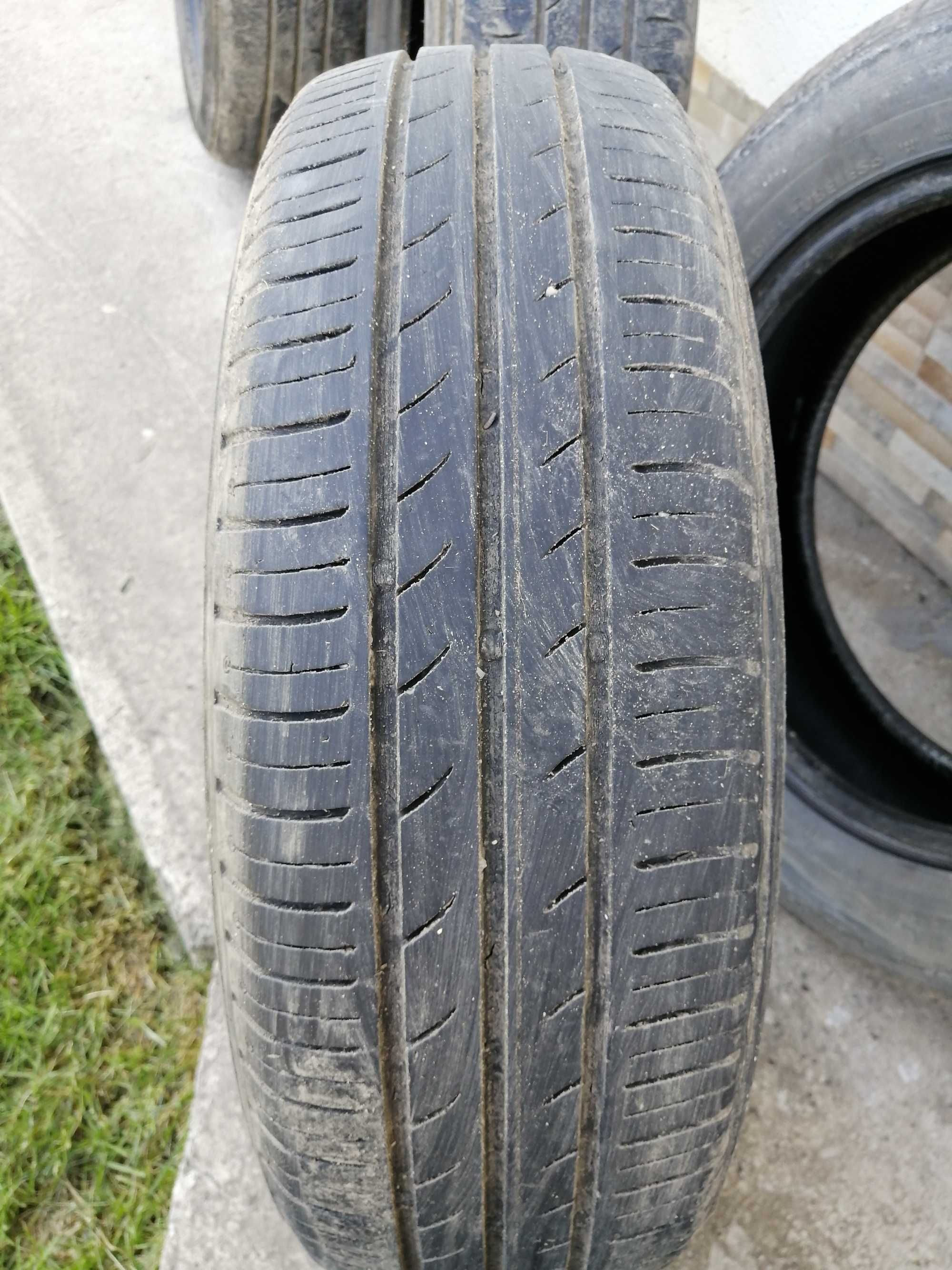 Anvelope vara 175/65 R14 82T