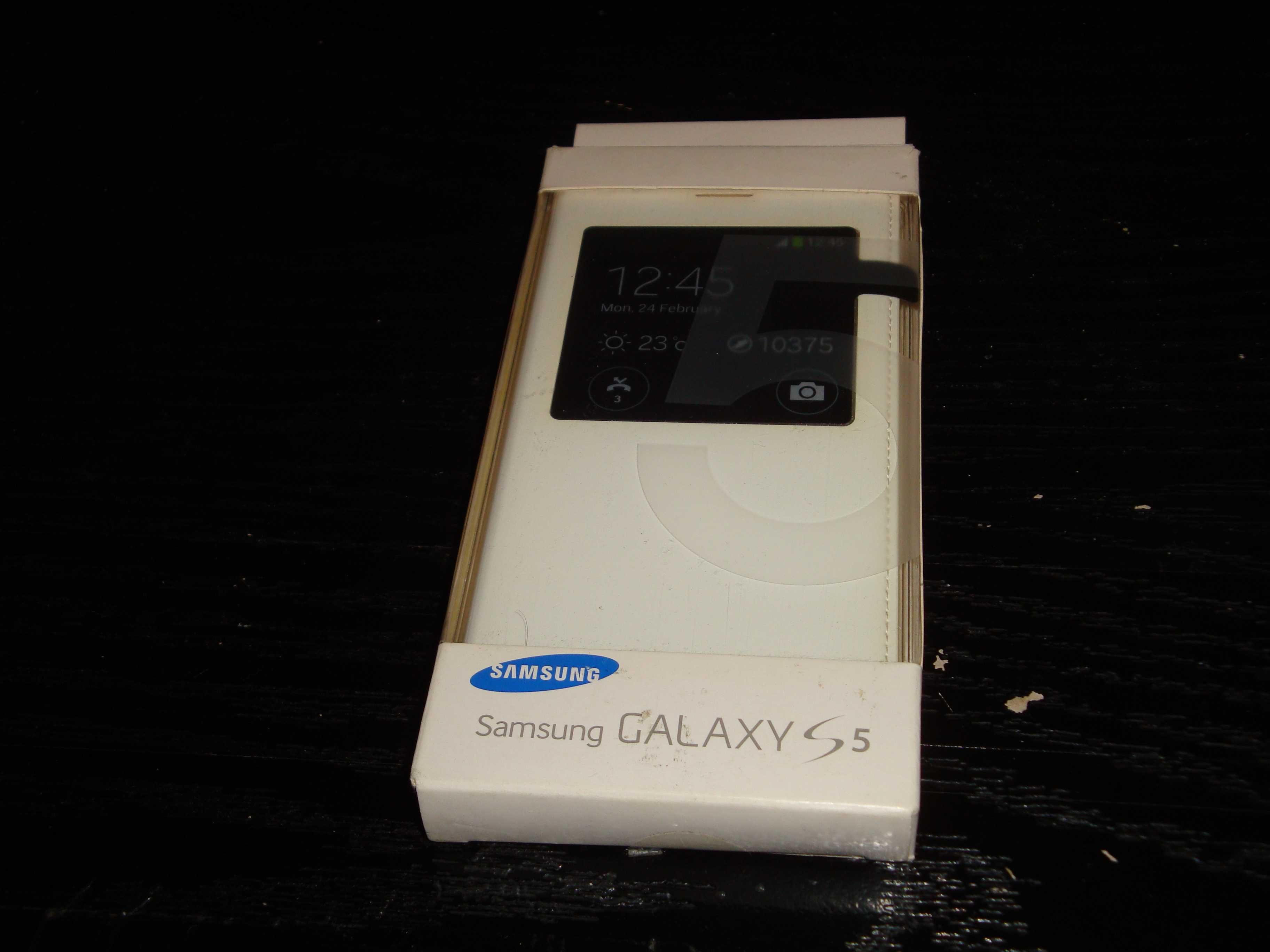 Husa originala Samsung Galaxy S5 G900F S-view ALB PERLA