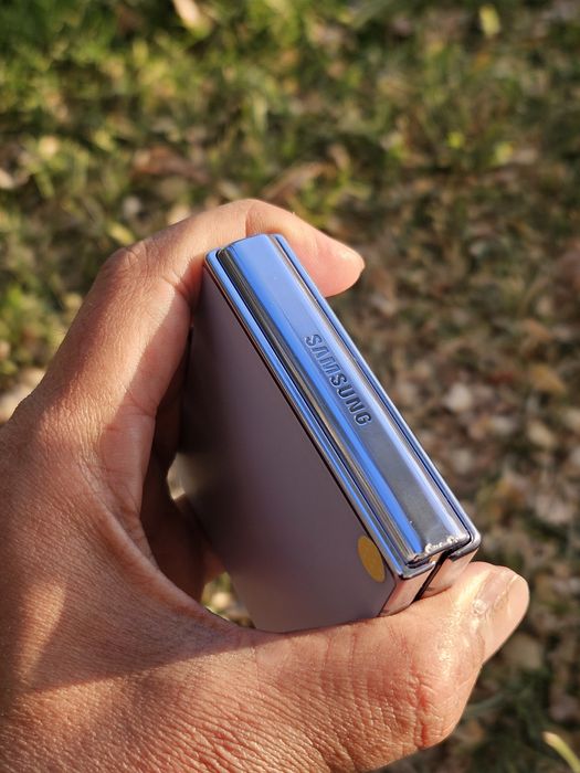 Samsung flip 4. 8/256gb