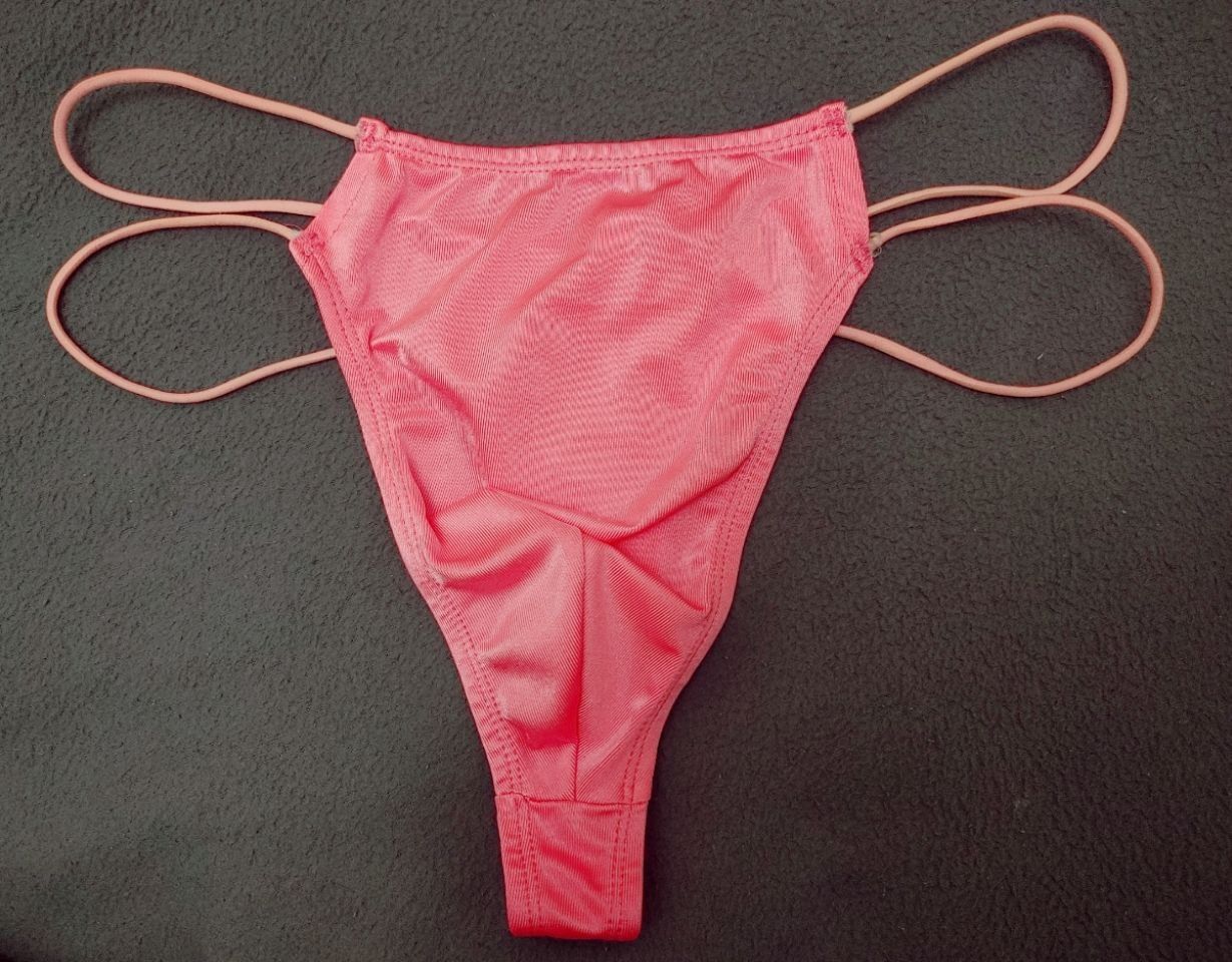 Мужские string...