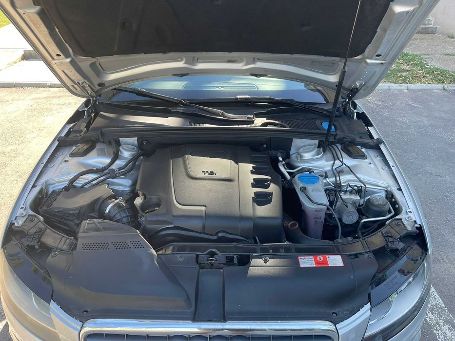 Urgent Vand audi a4 b8 din 2009 mot.CAGA 143cp