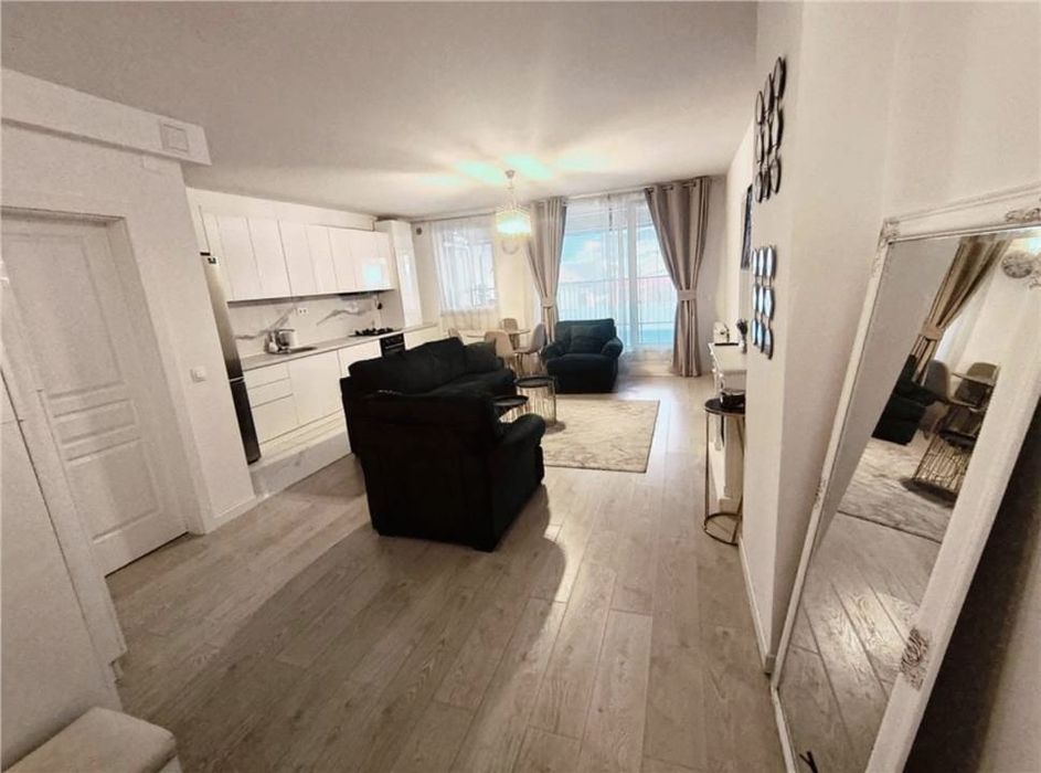 Închiriez apartament ultracentral, complet mobilat și utilat