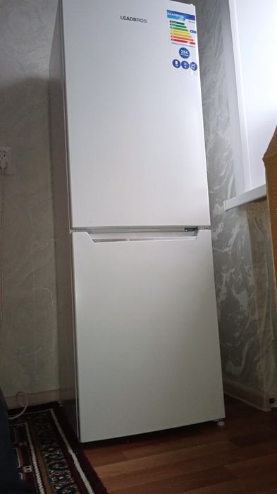 Продам новый холодильник,компания Leadbros