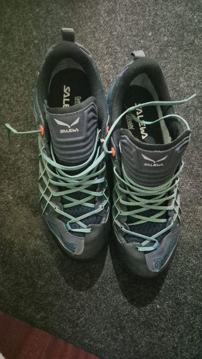 Adidas salena ca si noi