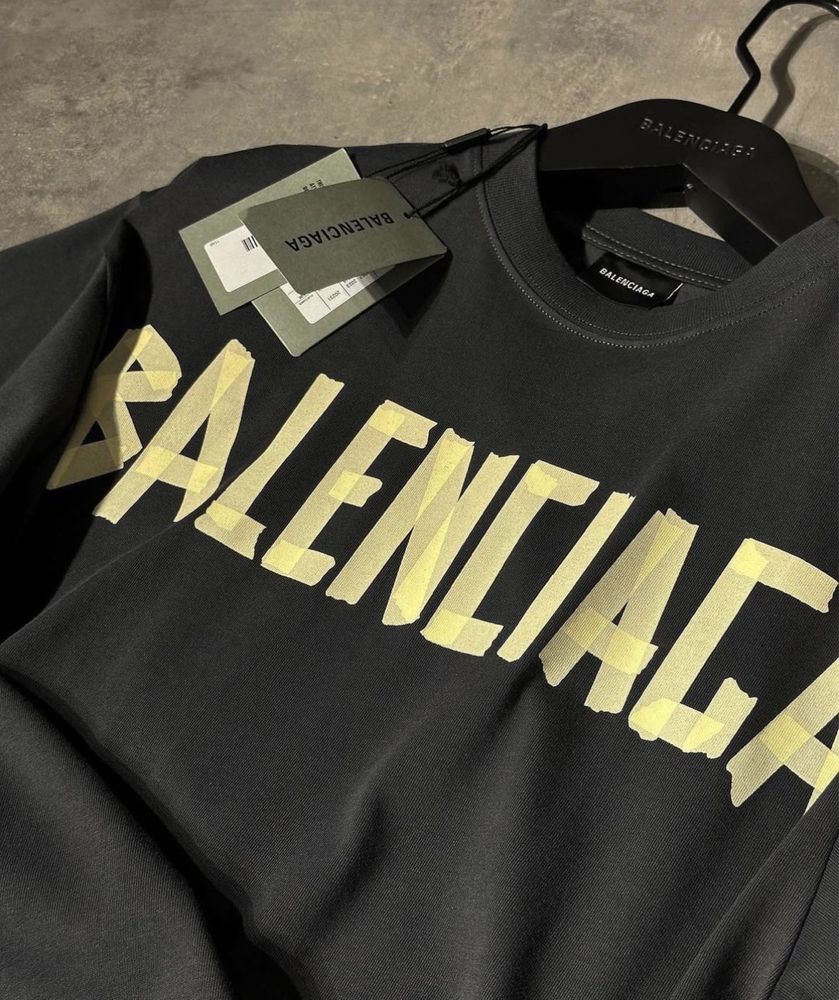 Тениска Balenciaga