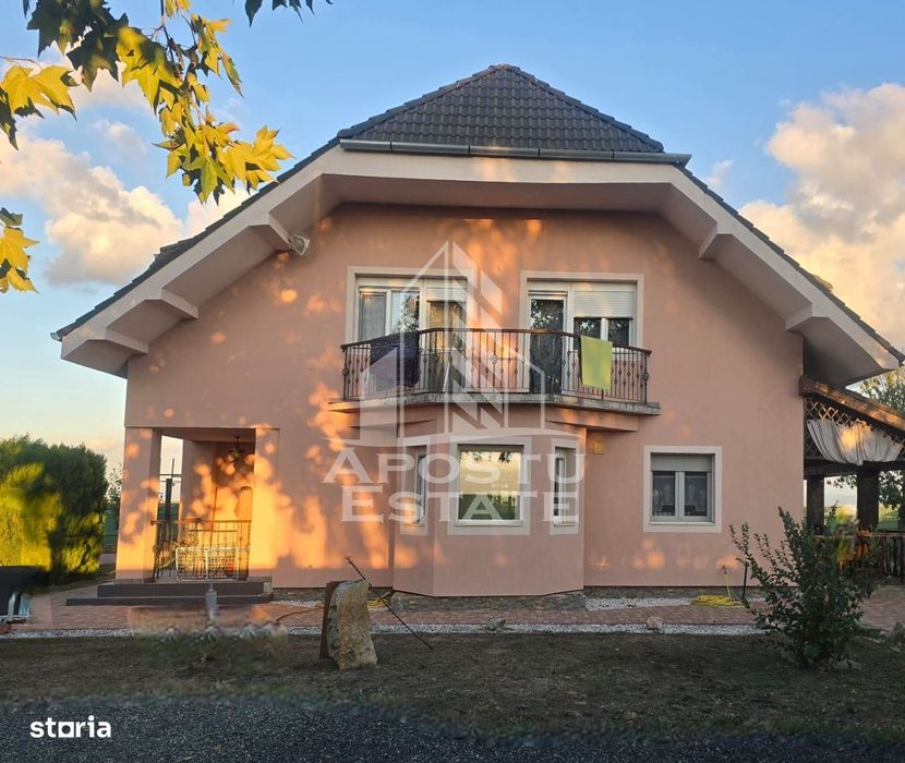 Vilă, de vanzare, la intrare in Macea, ZERO comision