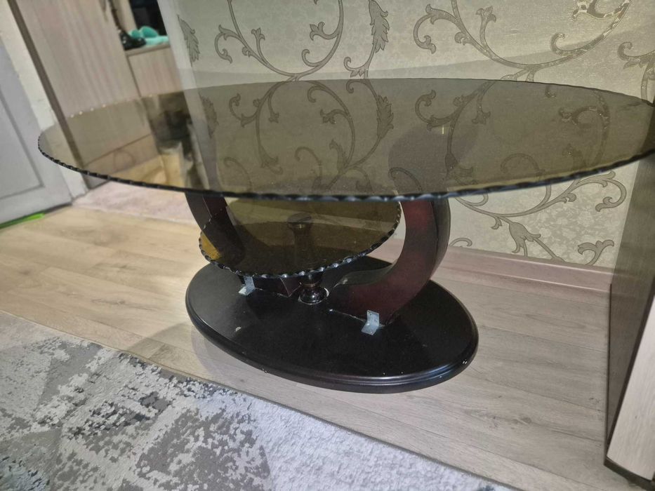 Стол журнальный в отл сост