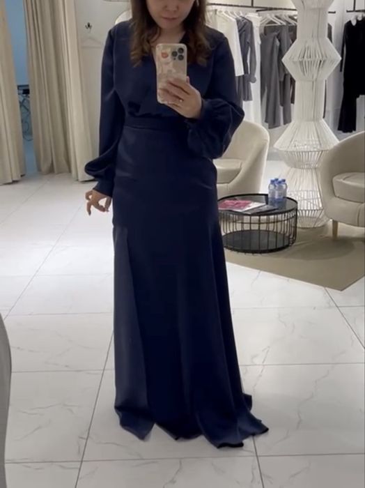 Продам платье от бренда Monochrome collection.