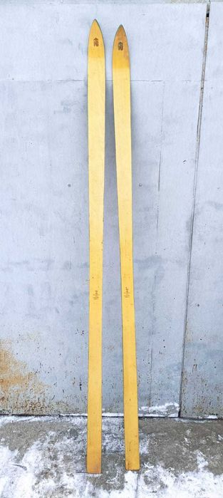 Продам лыжи деревянные, взрослые